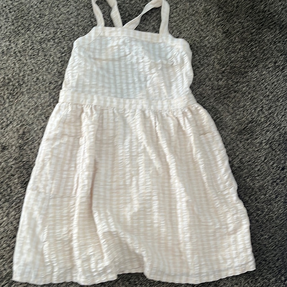 Super cute x back dress with buttons